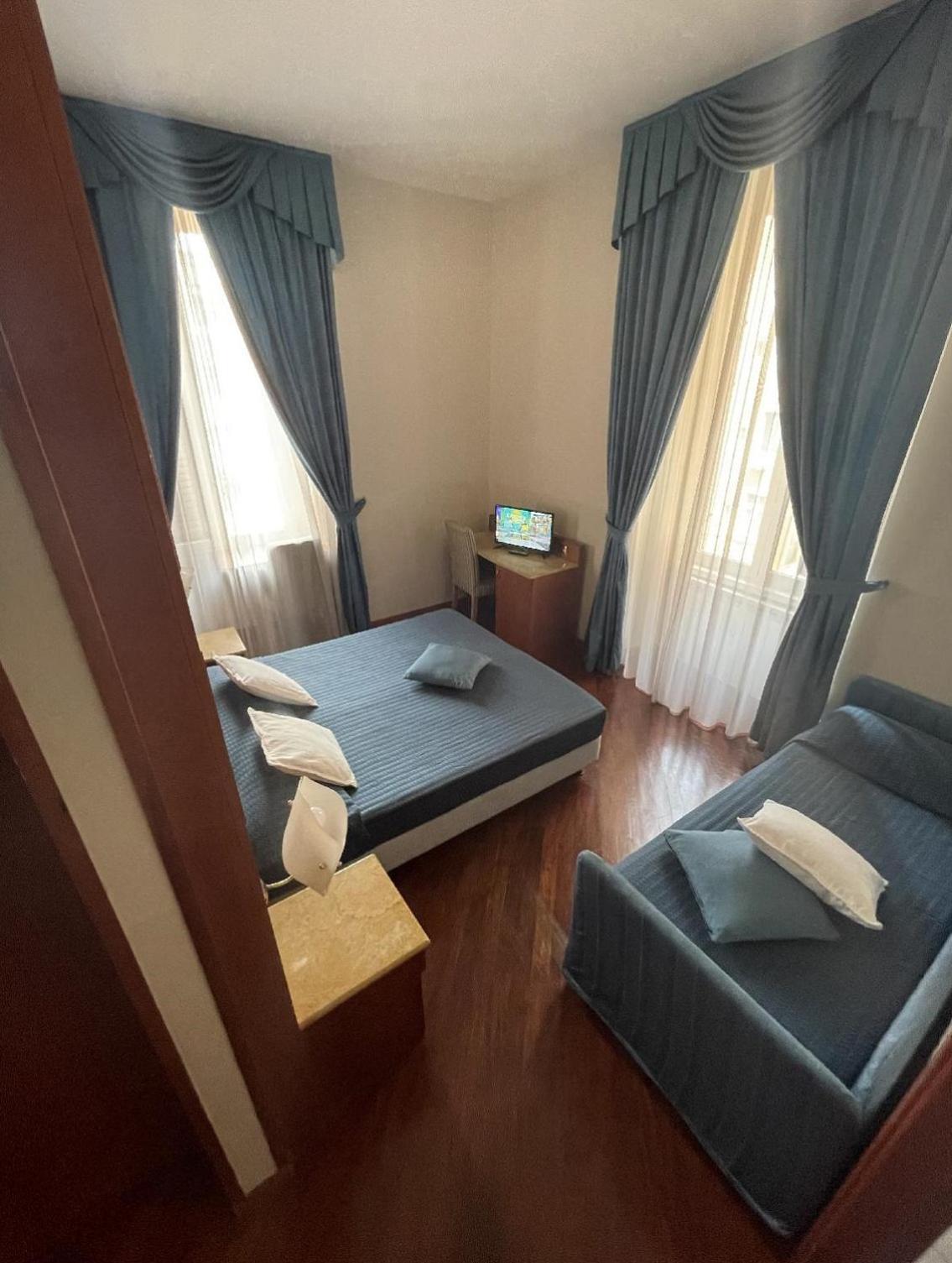 69 Manin Termini Bed & Breakfast Rome Exterior photo
